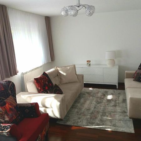 Apartment Esha サラエヴォ エクステリア 写真