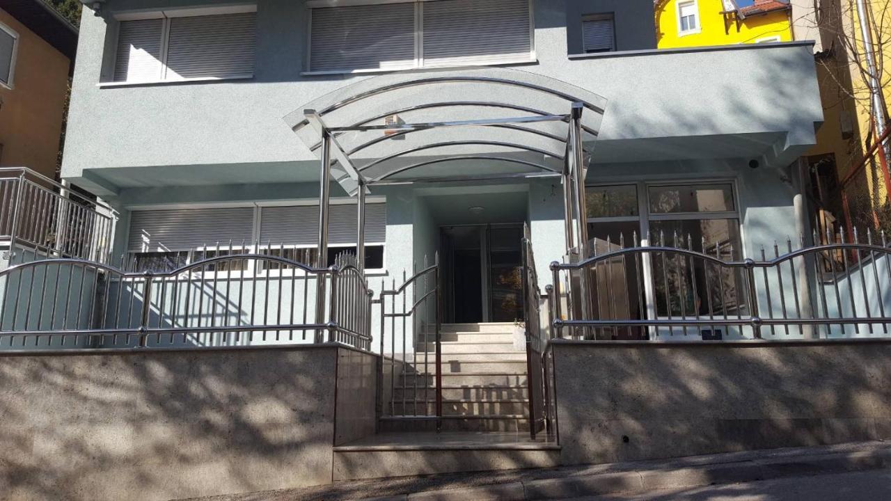Apartment Esha サラエヴォ エクステリア 写真