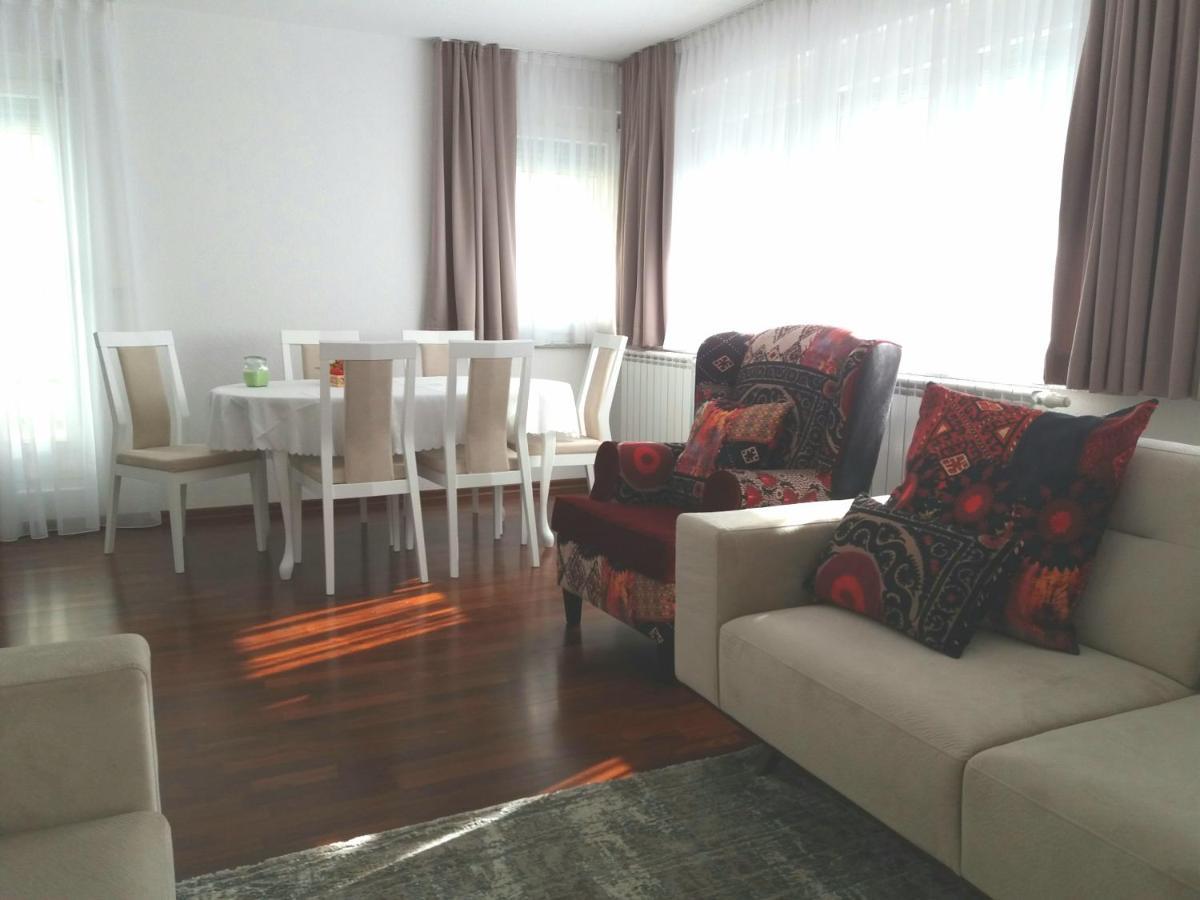 Apartment Esha サラエヴォ エクステリア 写真