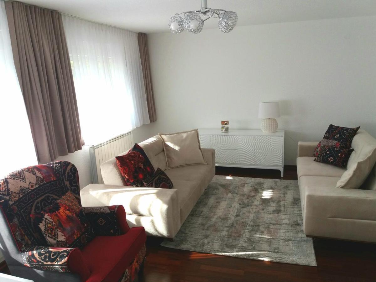 Apartment Esha サラエヴォ エクステリア 写真