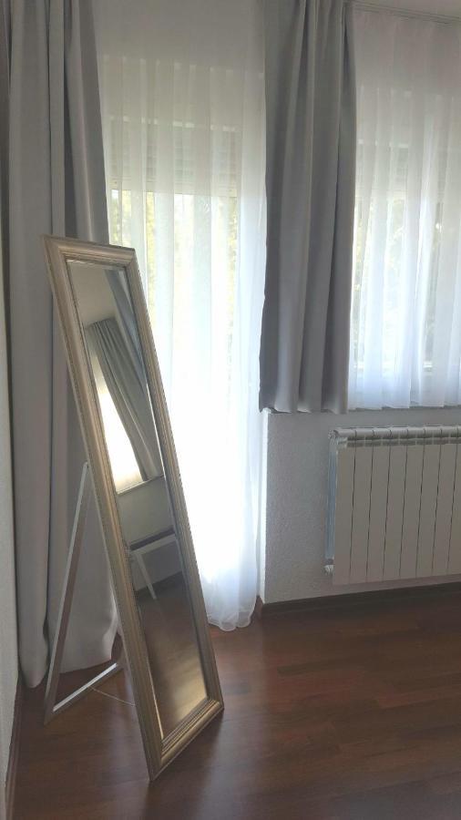 Apartment Esha サラエヴォ エクステリア 写真