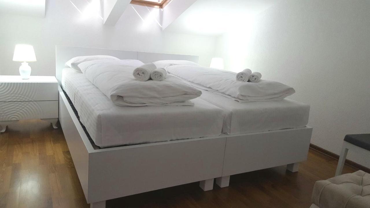 Apartment Esha サラエヴォ エクステリア 写真